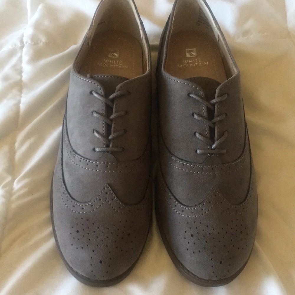 Women’s White Mountain Stern Gray Suedette 8M